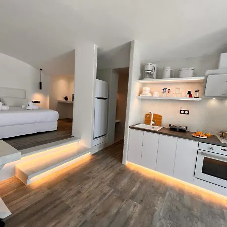 Lf & Hotel Imerovigli (Santorini)